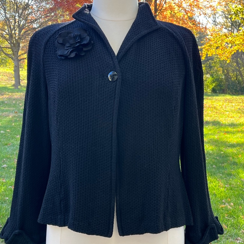 St. John Caviar Black Textured Knit Jacket w/ Removable Flower Brooch | Size 14